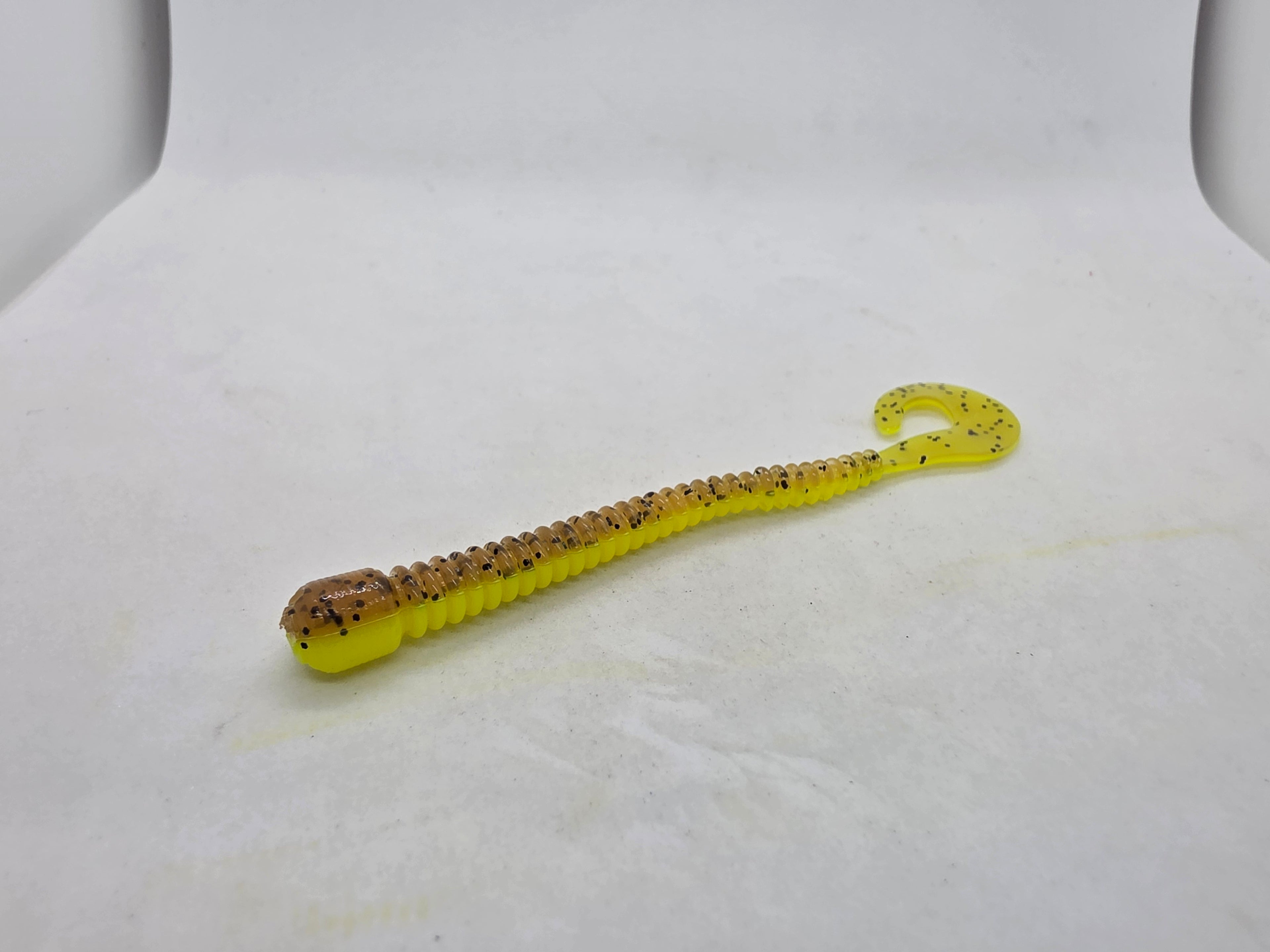 4" Ribbed Worm